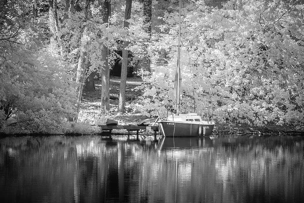 boat on the lake